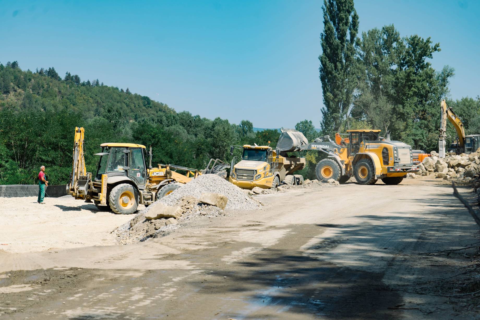  Изграждането на скоростния път Мездра - Ботевград 